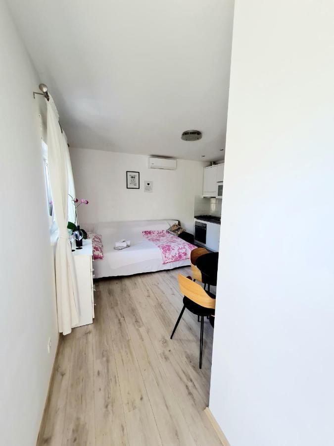 Apartmani Andrea Promajna Luaran gambar