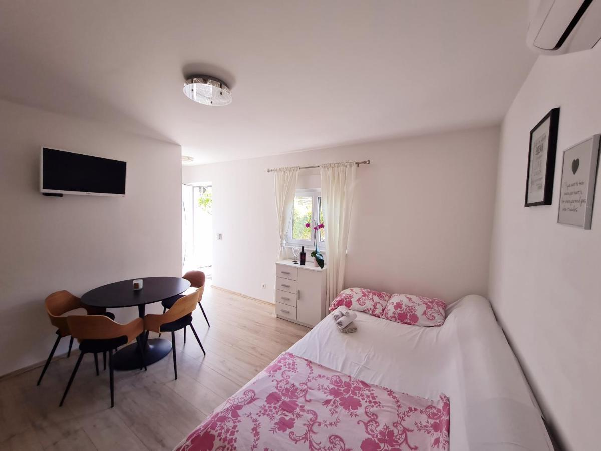 Apartmani Andrea Promajna Luaran gambar