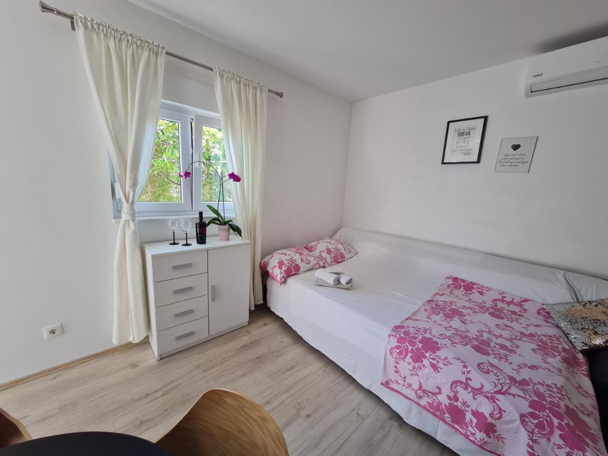 Apartmani Andrea Promajna Luaran gambar