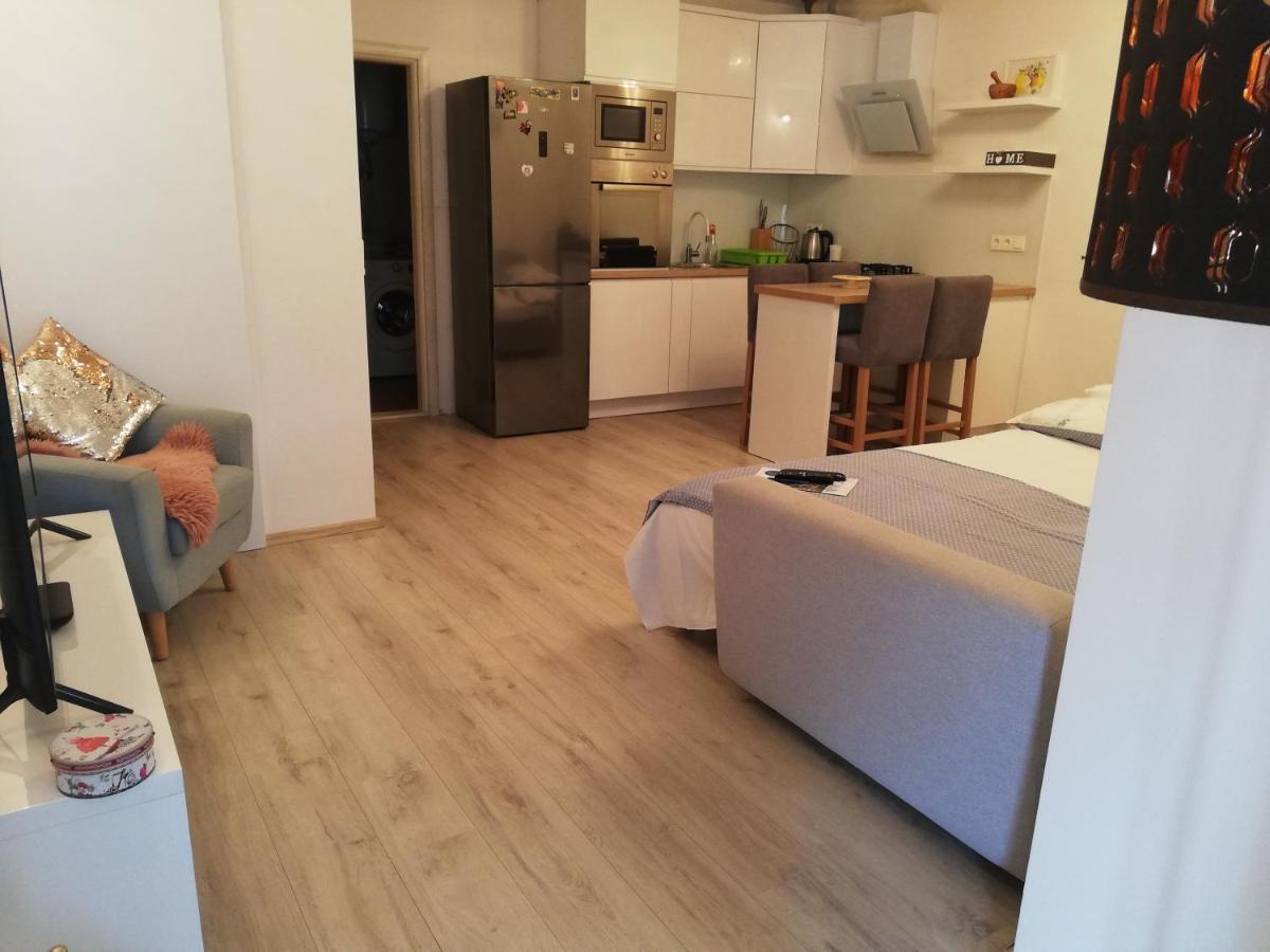 Apartmani Andrea Promajna Luaran gambar