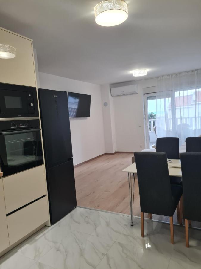 Apartmani Andrea Promajna Luaran gambar